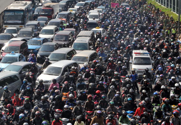 Sobrepoblación en Yakarta- Indonesia – Drive & Share